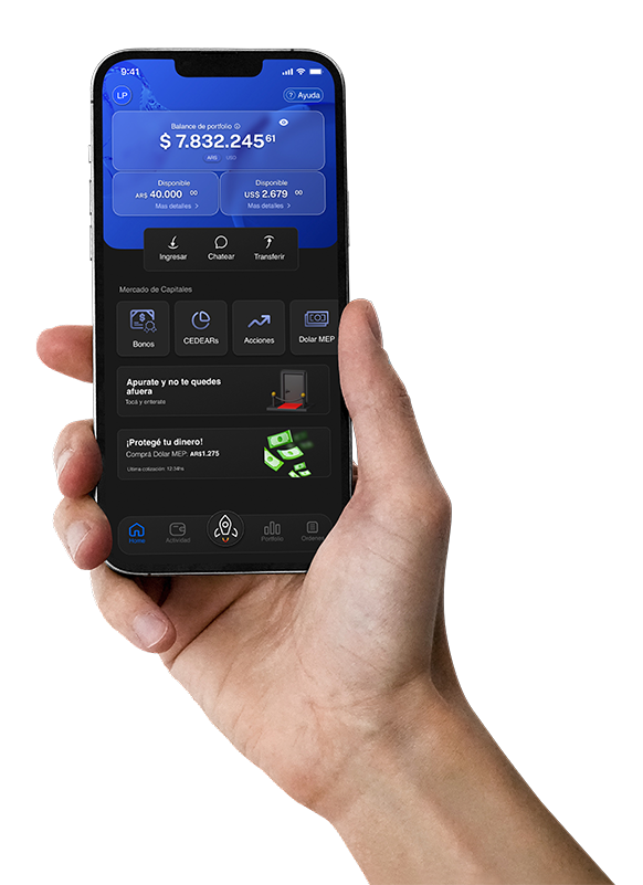 Teléfono móvil en la mano